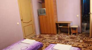 Гостиница Гостевой Дом Марин Адлер Двухместный номер с 2 отдельными кроватями и душем-4